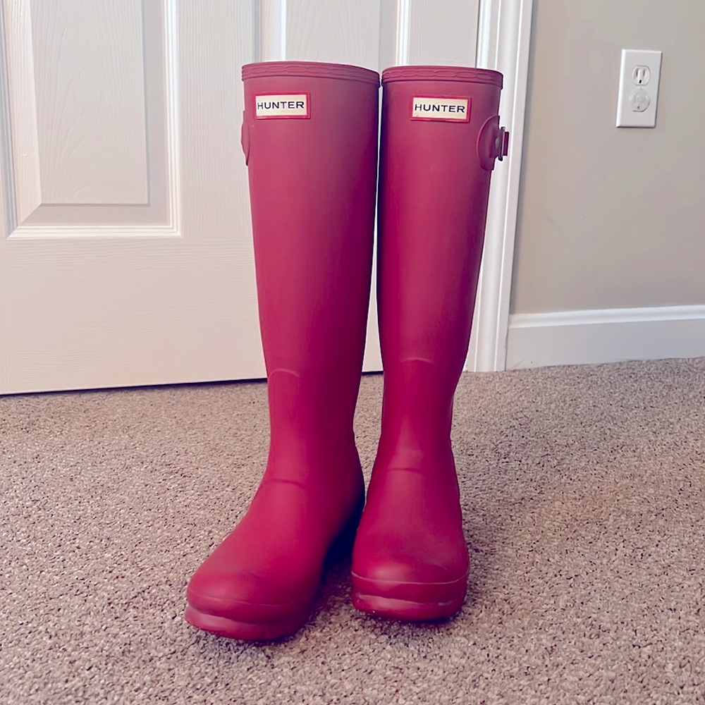 HUNTER ORIGINAL TALL RED RAIN BOOTS - WOMENS